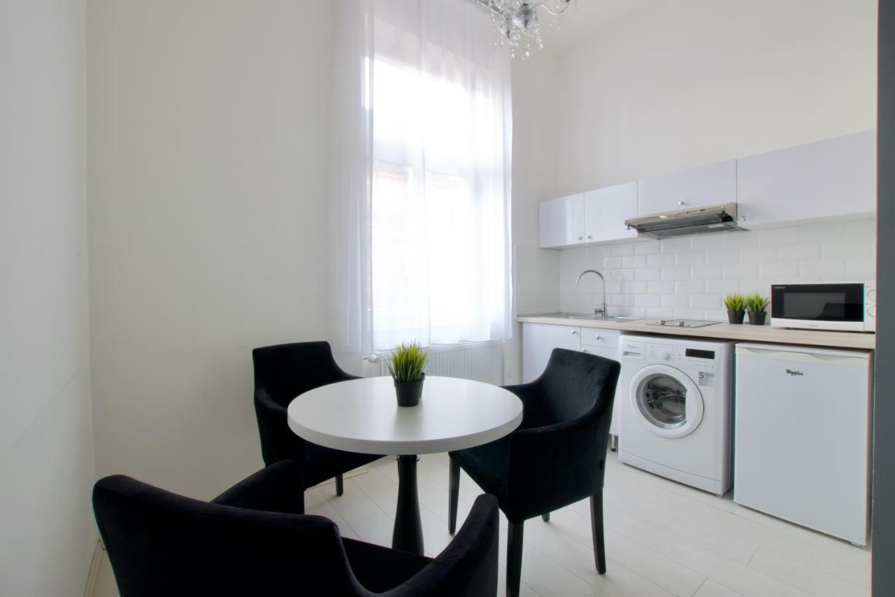 Premium Apartments By Hi5 - Astoria Square Budapest Ngoại thất bức ảnh